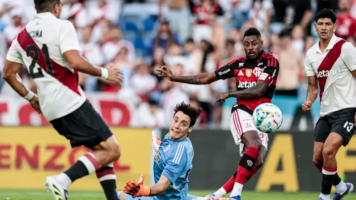 River Plate x Flamengo: Rubro-Negro vira, mas leva empate