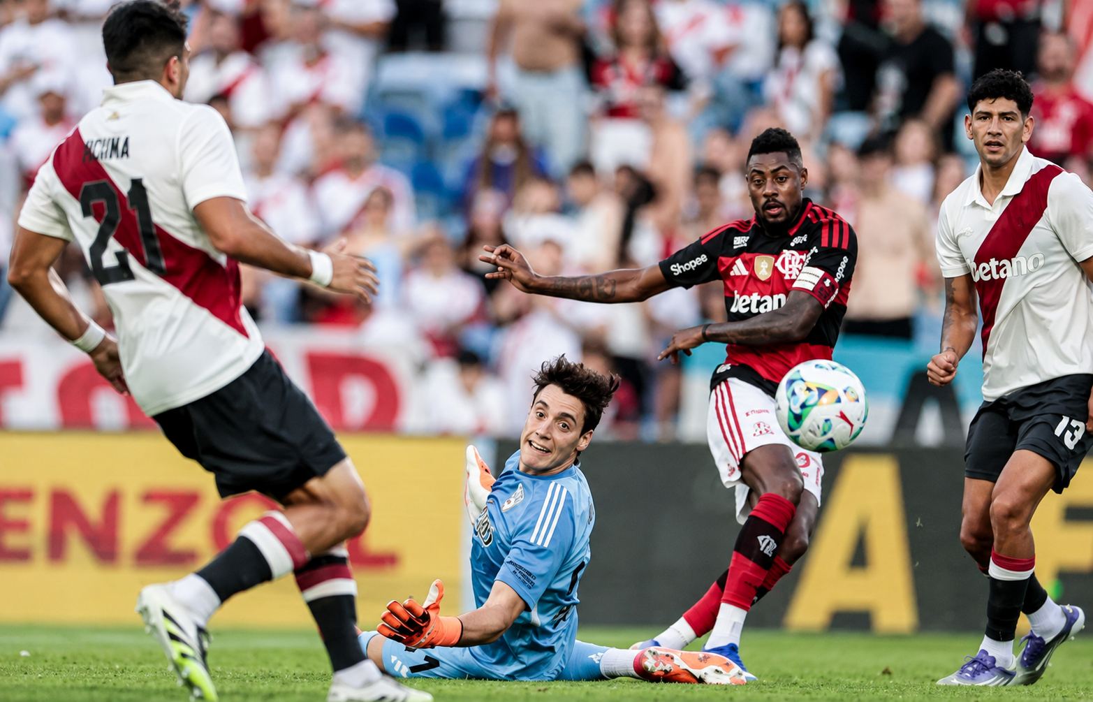 River Plate x Flamengo: Rubro-Negro vira, mas leva empate