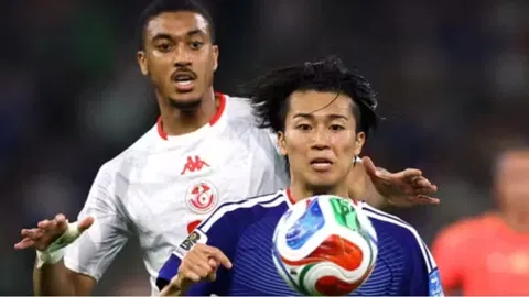 Japão goleia a Tunísia no milésimo jogo da história das Copas do Mundo