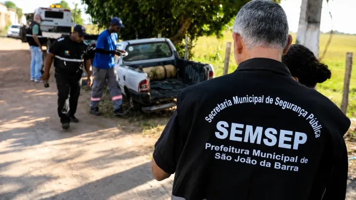 Prefeitura de São João da Barra inicia identificação de veículos abandonados nas vias públicas